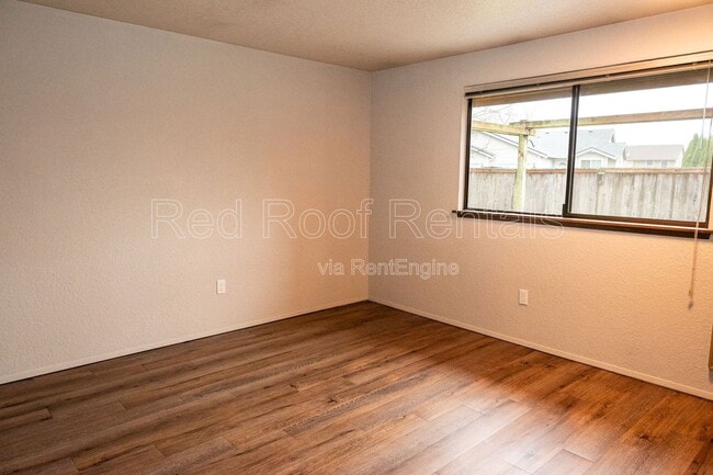 Building Photo - 13702 14th Ave S