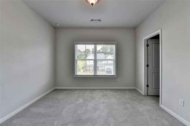 Building Photo - 3695 Andover St