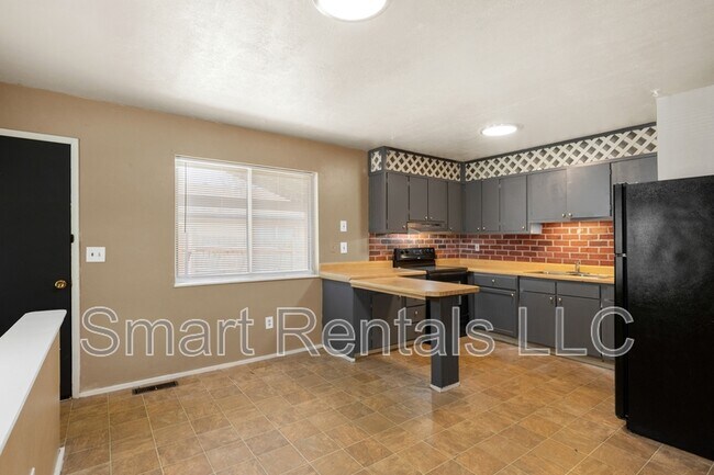 Building Photo - 1114 Ransome Ct