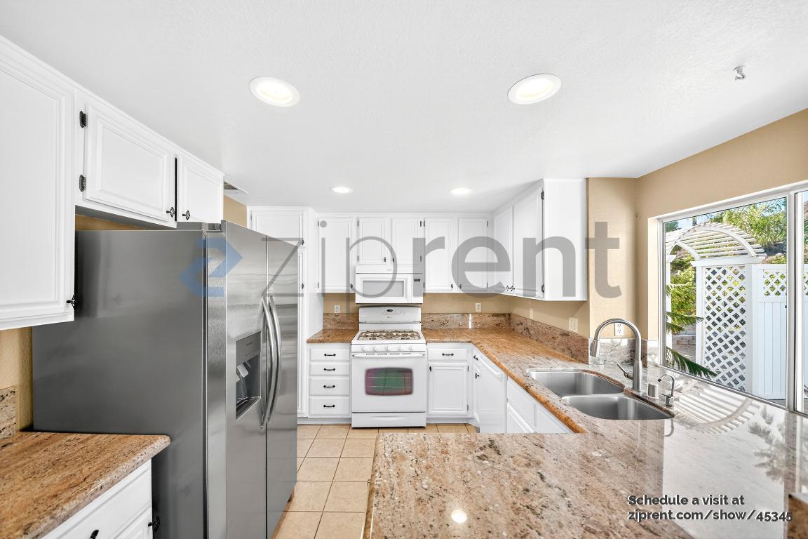 Building Photo - 22136 Woodcreek Ln