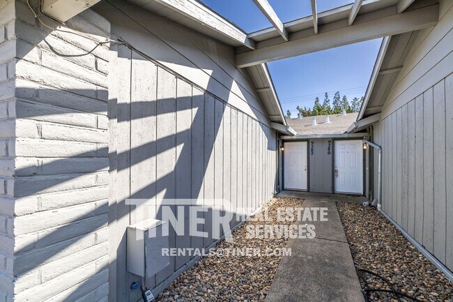 Building Photo - 9282 Corinthian Cir