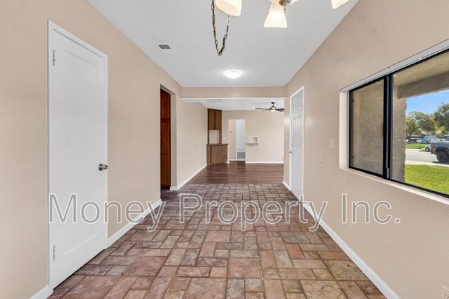 Building Photo - 622 Patricia Ln