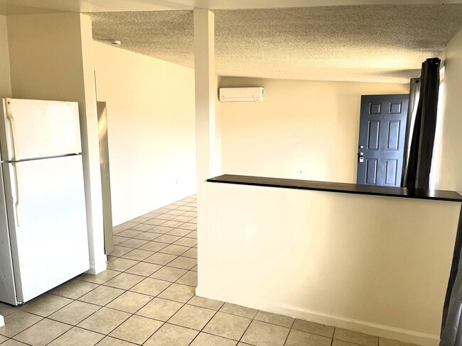 Building Photo - 73858 Sun Valley Dr