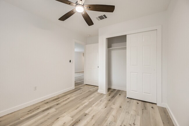 Building Photo - 1721 Poppy Seed Ln