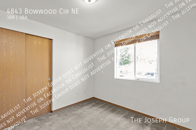 Building Photo - 4843 Bowwood Cir NE