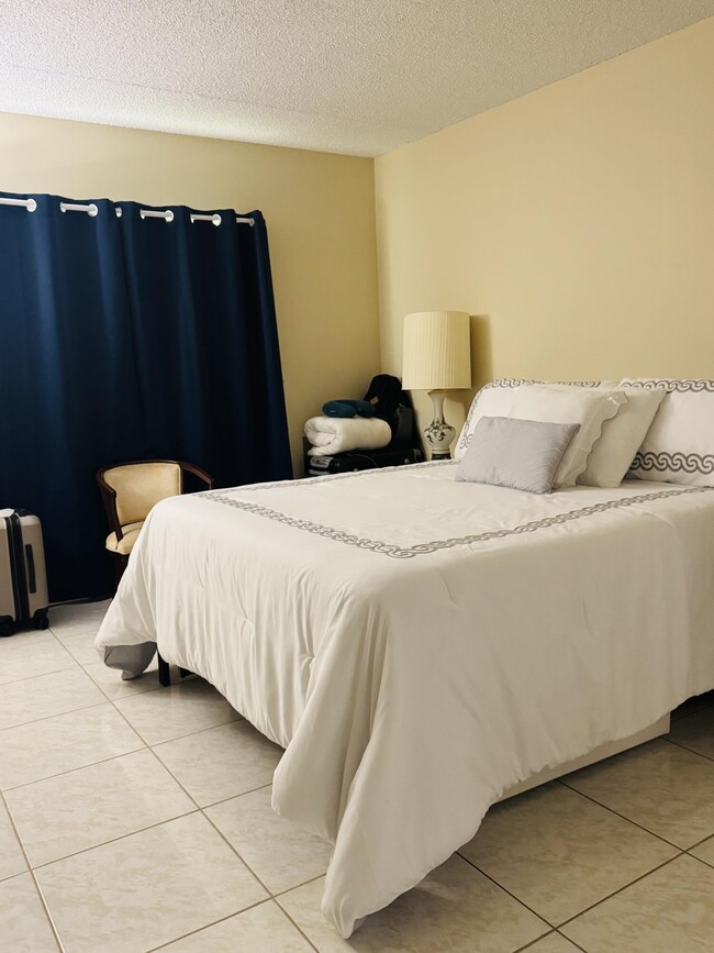 Building Photo - 3491 La Jardin Ct