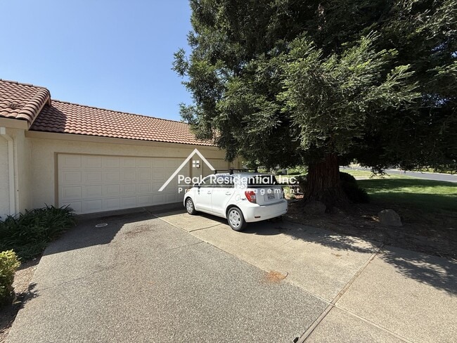 Building Photo - Rancho Murieta 3bd/2ba Duplex with 2 Car Garage