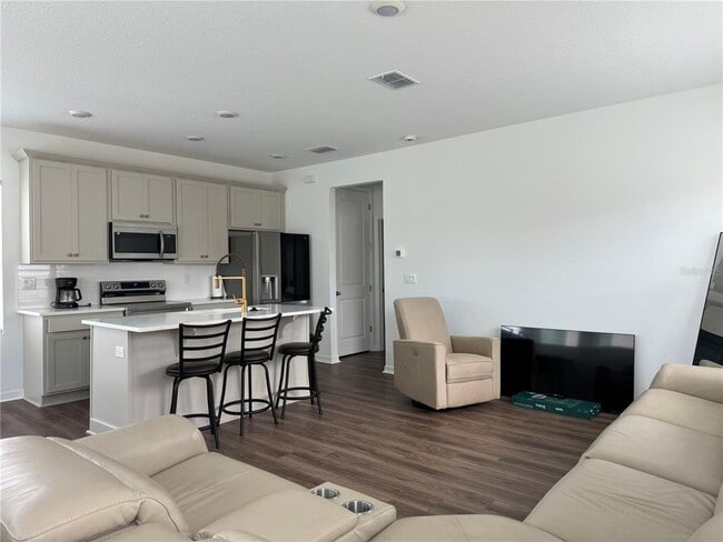 Building Photo - 6484 Rover Wy