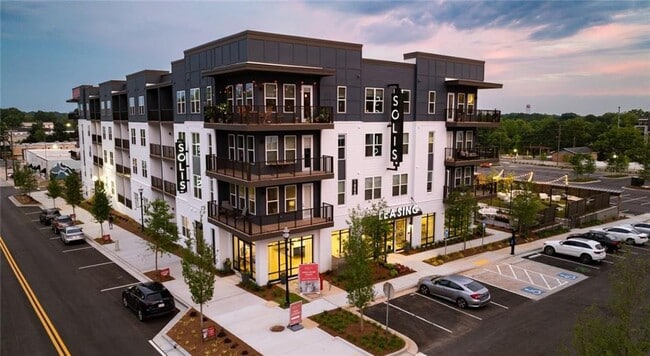 Building Photo - 1000 Rea Dr SW