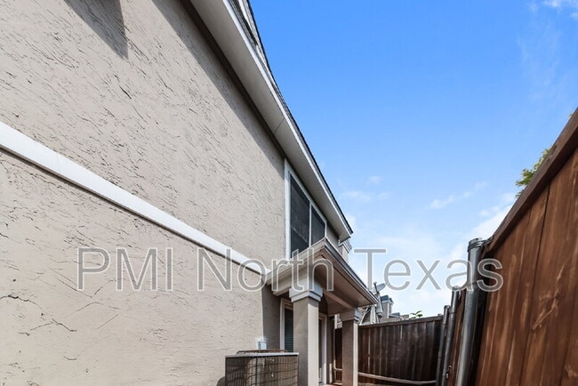 Building Photo - 8400 Hickory St