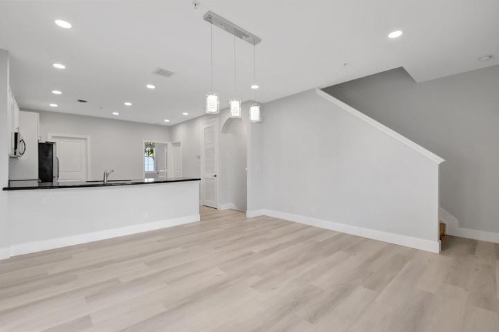 Building Photo - 1635 N Federal Hwy