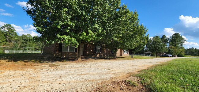 Building Photo - 2262 FM2864