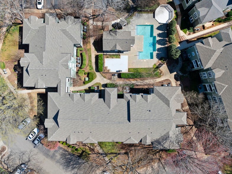 Building Photo - 1121 Parkridge Ln