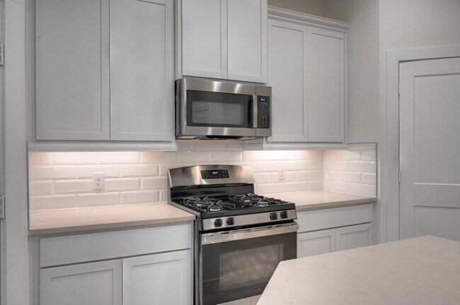 Building Photo - 1535 Crystal Stream Dr