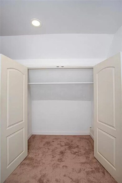 2 big closets of 3rd floor - 27 Commonwealth Ave