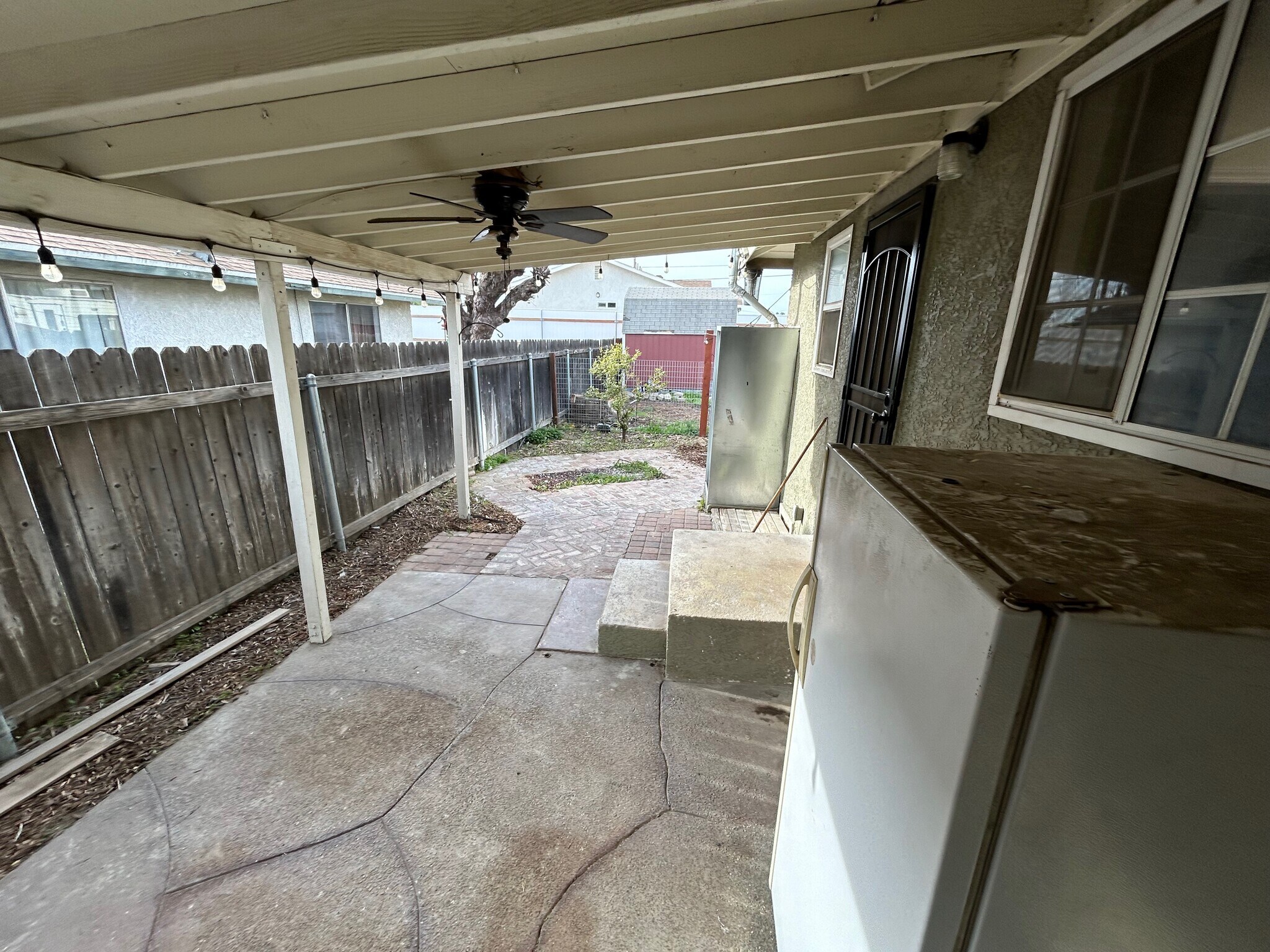 Patio, with patio fan - 5398 34th St