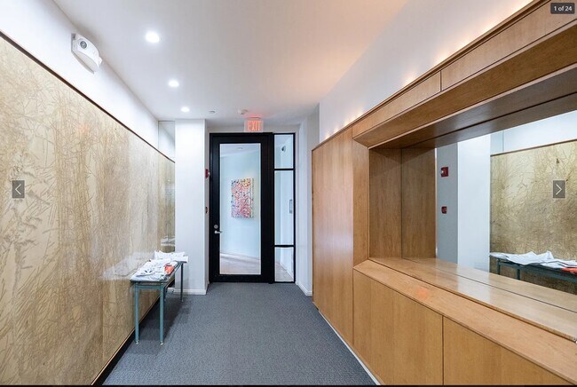 Building Photo - 1661-1663 Washington St. Unit 203