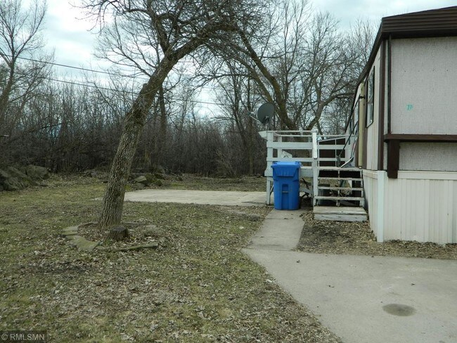 Building Photo - 185 US-212