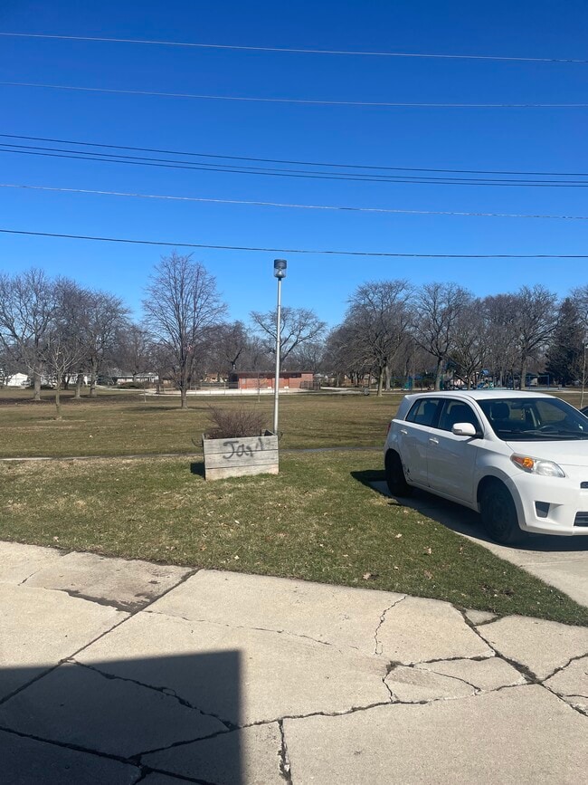 Building Photo - 3764 S Massachusetts Ave