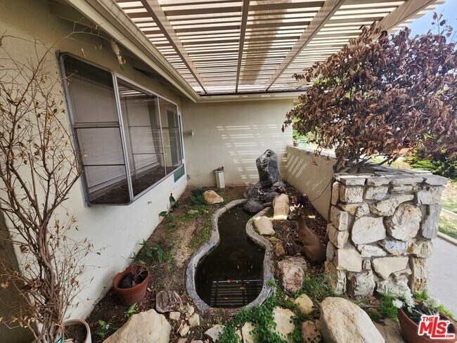 Building Photo - 11665 Babbitt Ave