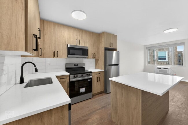 Building Photo - 7357 N Winchester Ave