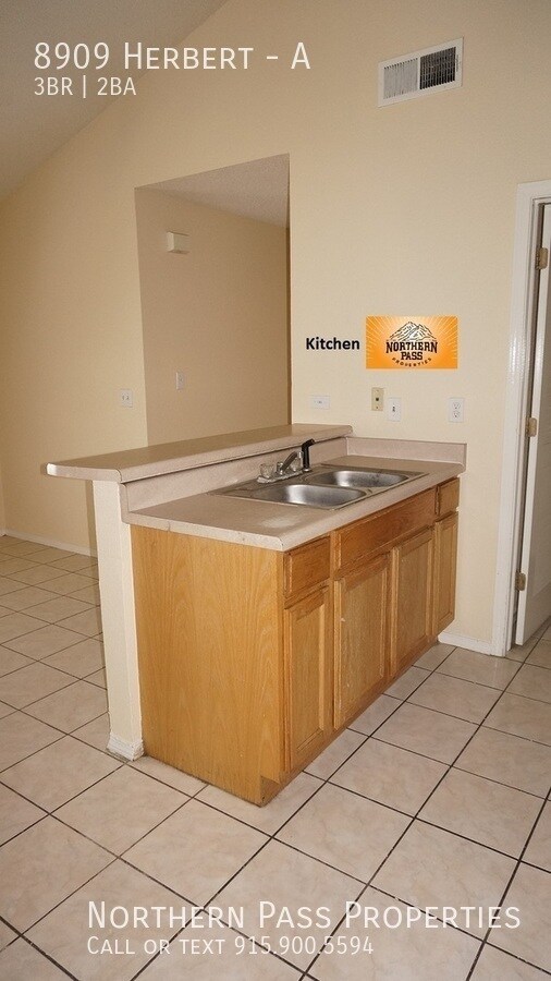 Building Photo - 8909 Herbert-A