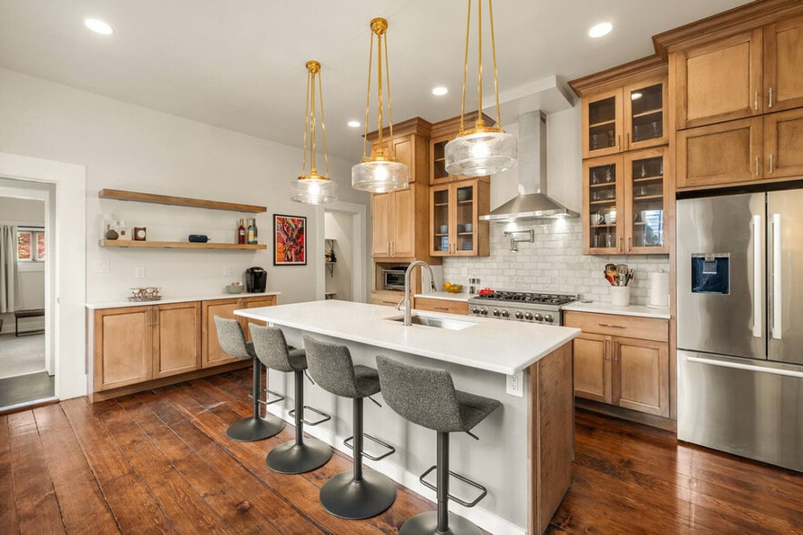 Building Photo - 1326 Broadway-SI ID1324946P