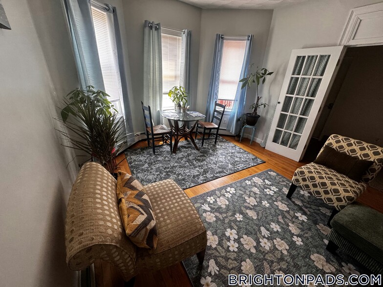 Building Photo - 40 Litchfield St