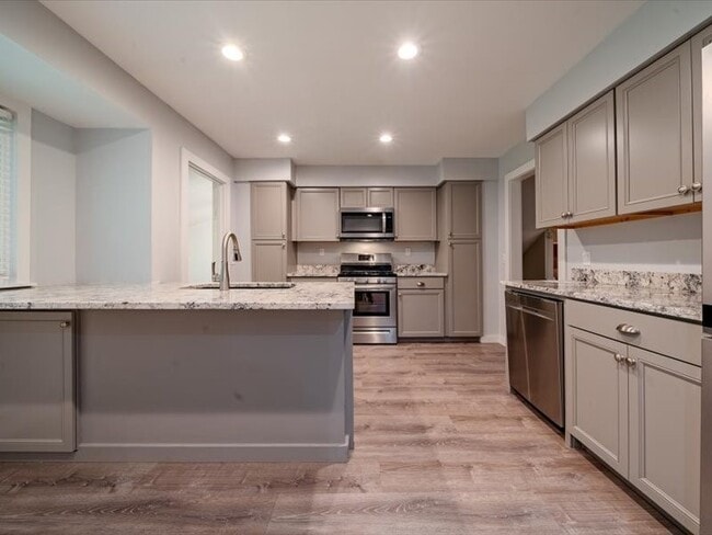 Building Photo - 7 Courtenay Cir