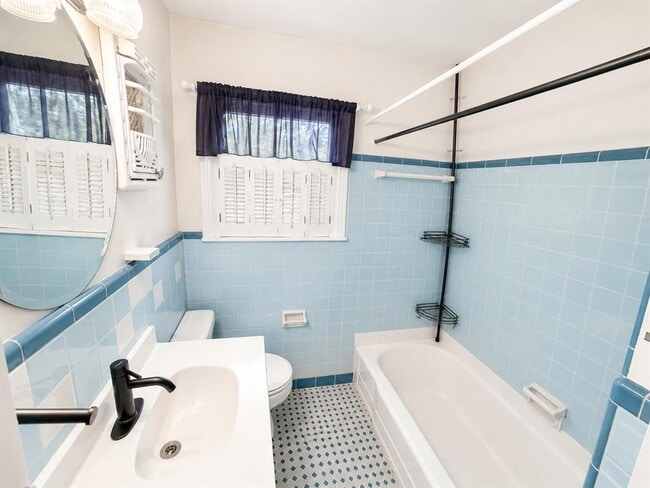 Building Photo - 7521 Delafield Ln