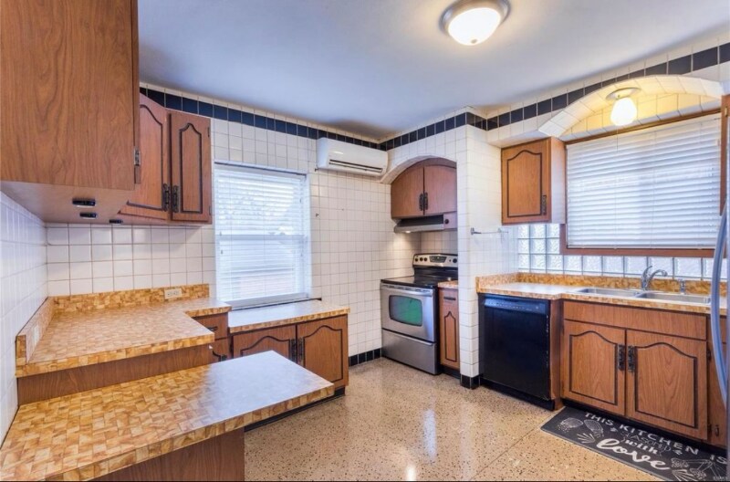 Building Photo - 6000 Arendes Dr