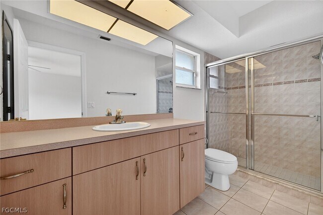 Building Photo - 1023 SE 18th Ave