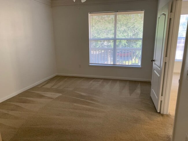 Building Photo - Condo for rent