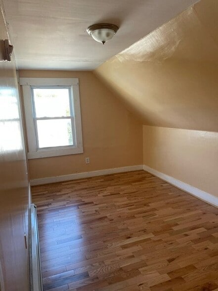 Building Photo - 53 Shawmut St