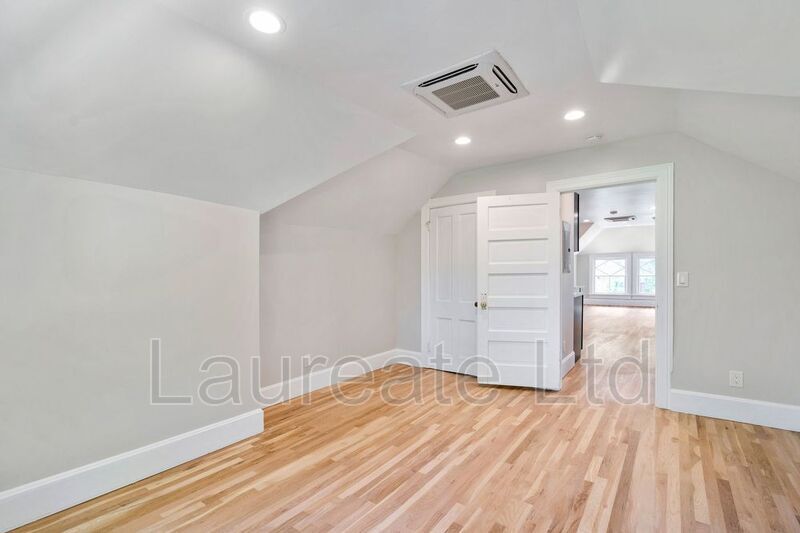 Building Photo - 1126 Lafayette St