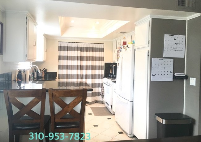 Building Photo - 9218 Palm St