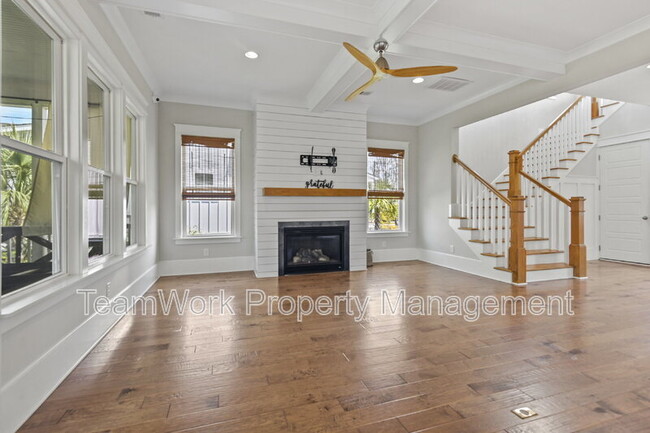 Building Photo - 1485 Menhaden Ln