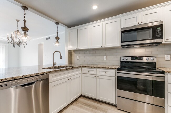 Building Photo - RENOVATED 3-BEDROOM CONDO AT CHATEAU DIJON