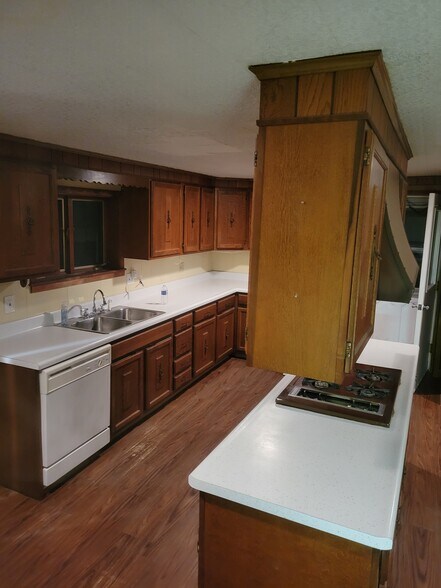 Building Photo - 314 West Ave