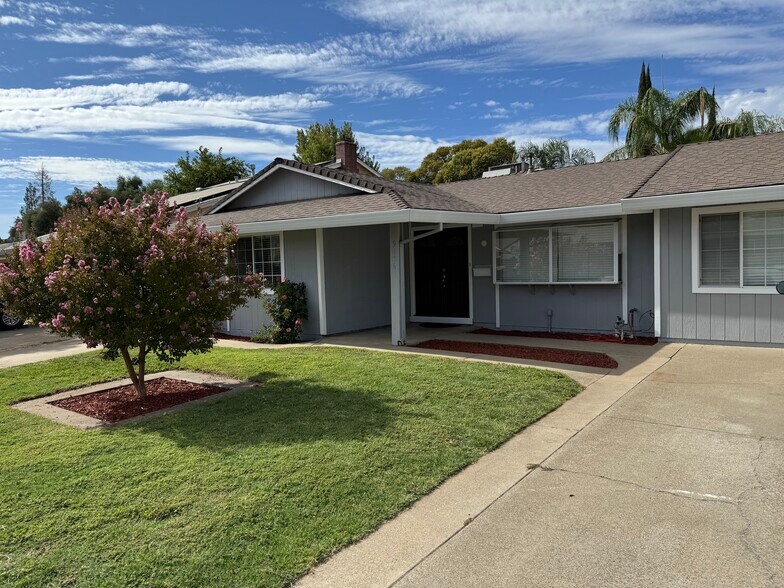 Building Photo - 5116 Rabeneck Way