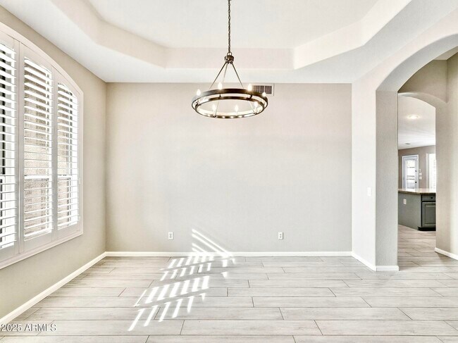 Building Photo - 9926 E Pantera Ave