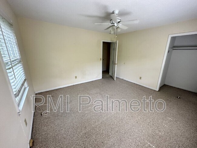 Building Photo - 304 Princess St