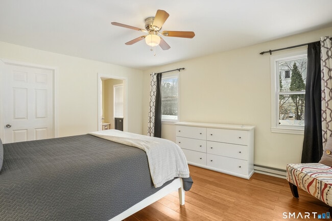 Building Photo - 62 Sherry Ln