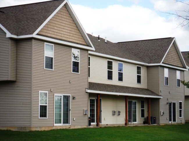 Building Photo - 23 Northern Pines Rd