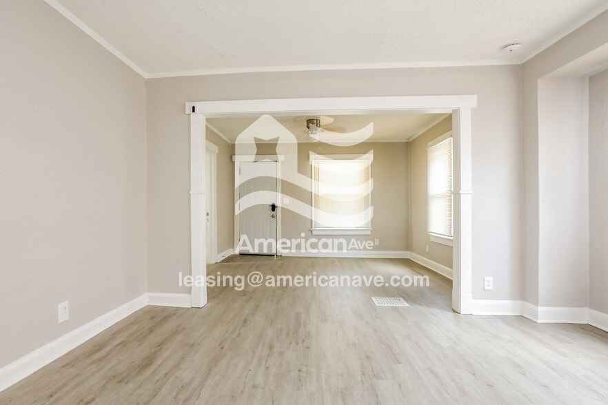 Building Photo - 522 S Hardy Ave