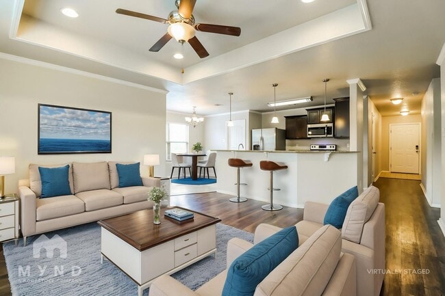 Building Photo - 17 Bristol Dr