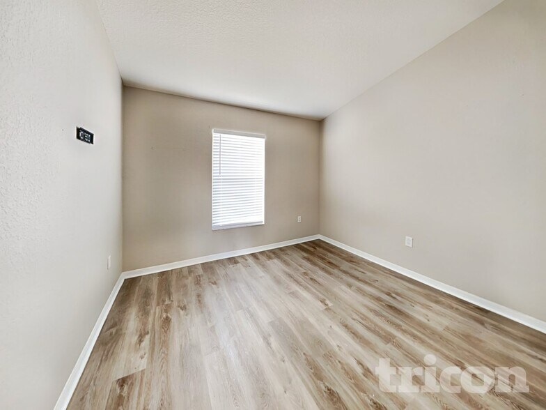 Building Photo - 2075 Sunflower St