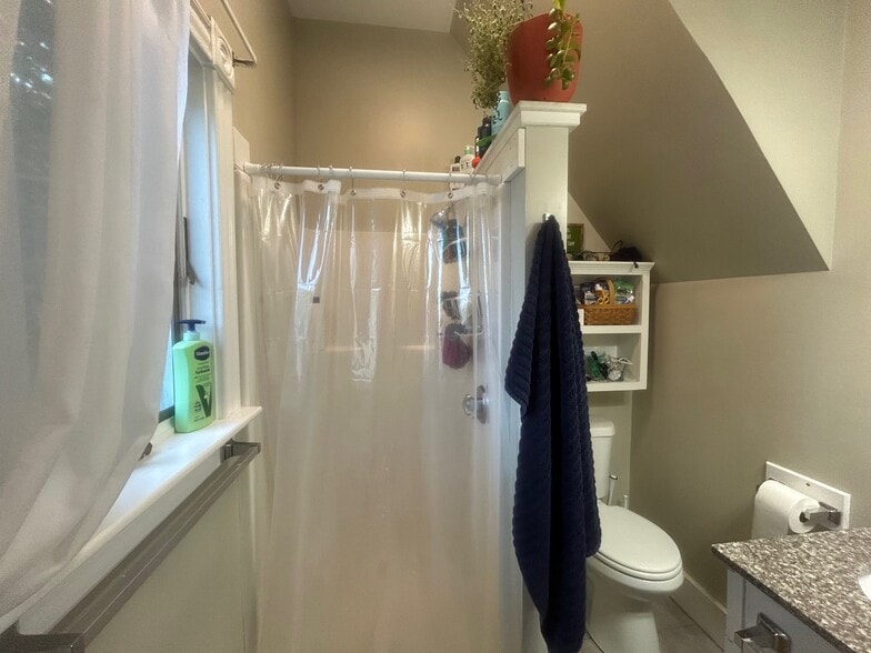 Bathroom - 59 Winter St