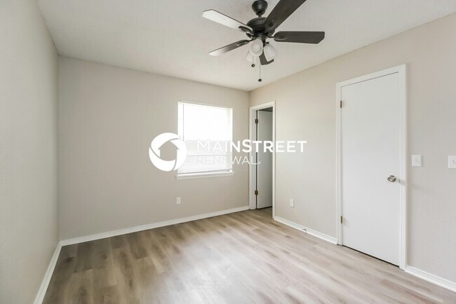 Building Photo - 3 Bedroom Pet-Friendly Home in CHOCTAW, OK...