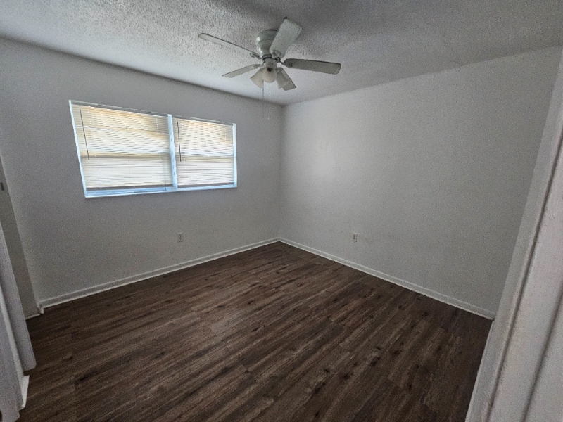 Building Photo - 4719 Manatee Dr